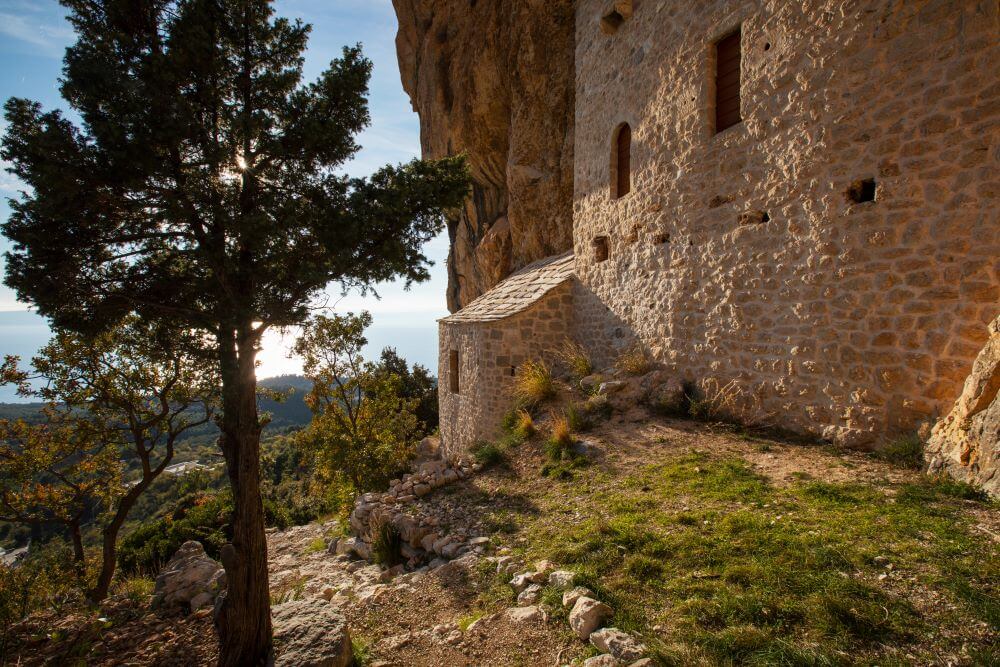 Kotišina kaštel. Biokovo Nature Park. © www.vicerudan.com