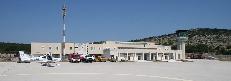 brac airport terminal outside