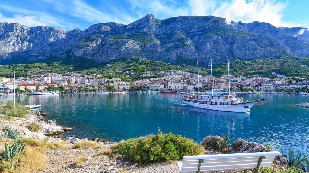 The port harbour at Makarska.